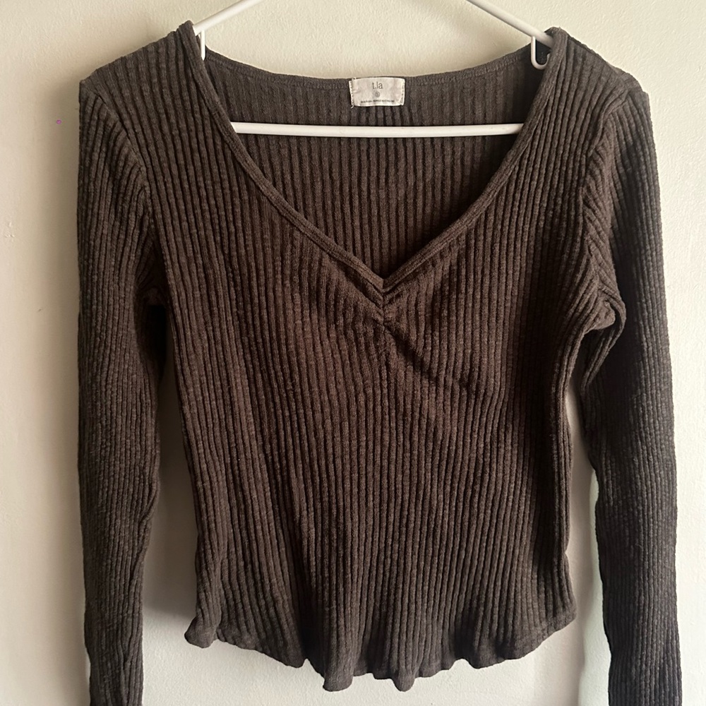 T.La olive green Ribbed V-Neck Long Sleeve Top